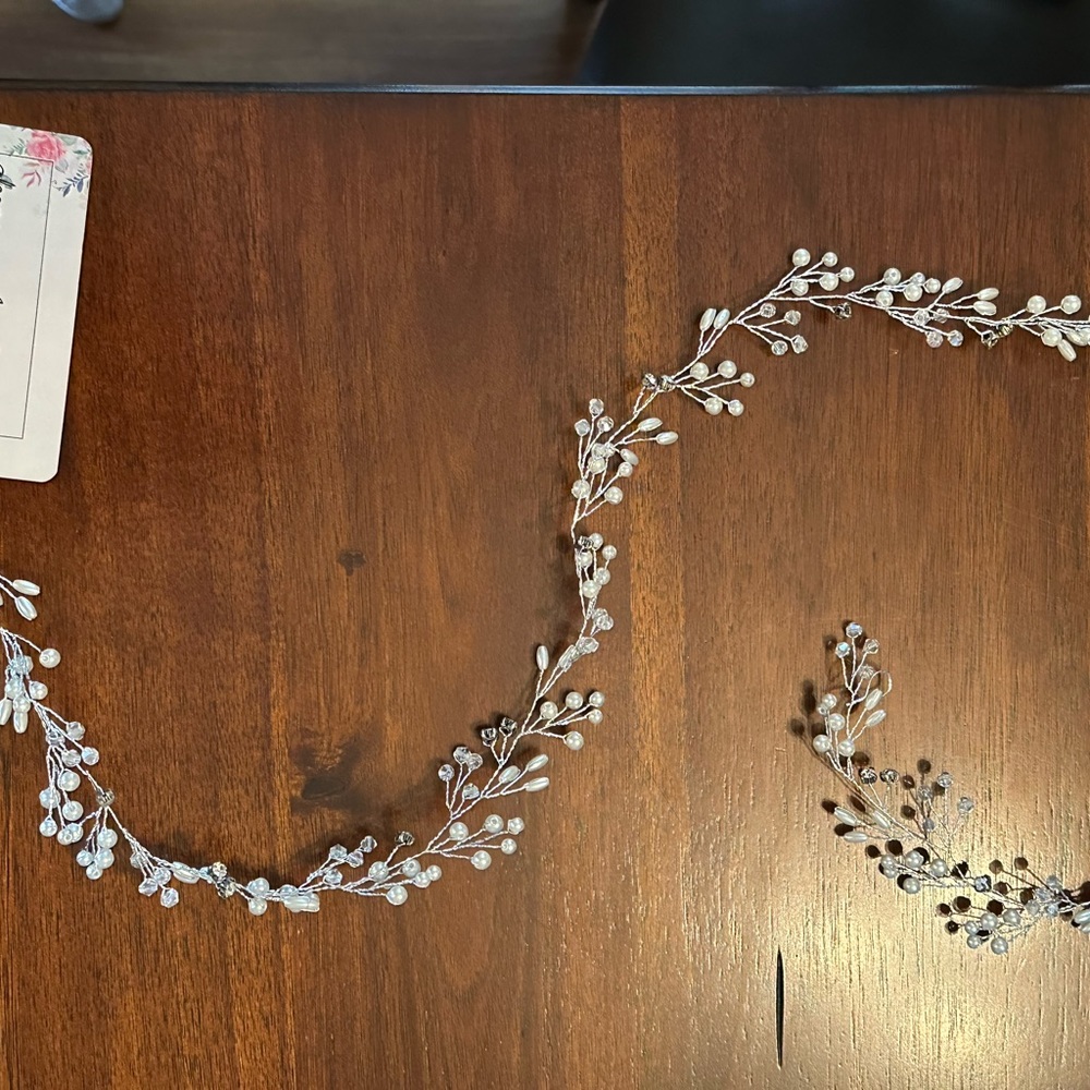 Bridal hair vine. NWT